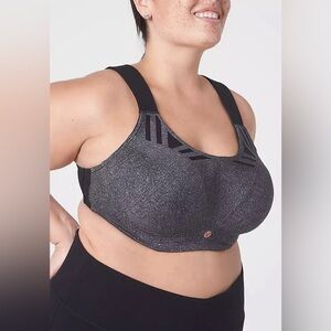 Livi Active Max Support Underwire Bra 44DDD